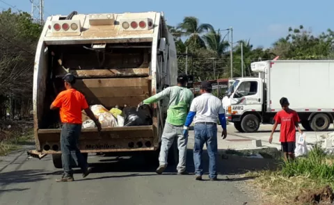 Suspenden el servicio de recolección de basura a morosos en Panamá Oeste