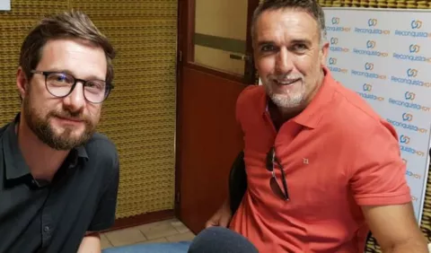 Hijo de Batistuta se gana la vida  trabajando en una fotocopiadora