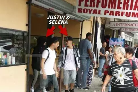 Justin Bieber y Selena Gómez son captados paseando en McAllen