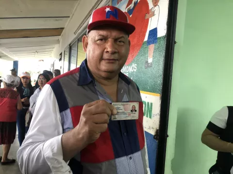 Cinco diputados se reeligen gracias al voto plancha; ciudadanía expresa su repudio