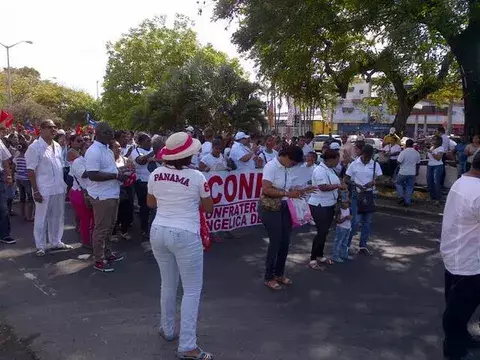 Colón marcha por la paz, piden cese violencia en la provincia