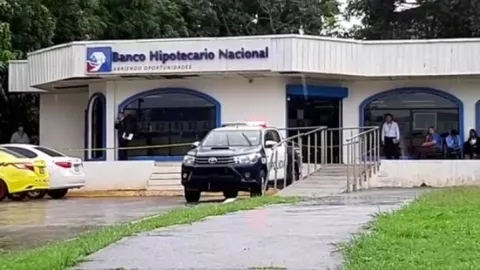 Delincuentes roban en las instalaciones del Banco Hipotecario de Arraiján