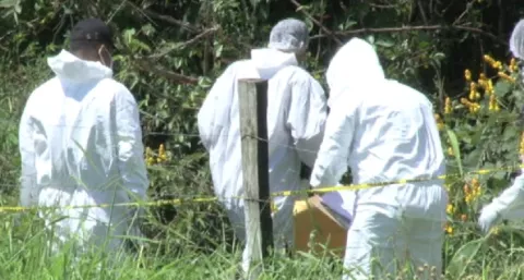 Hombre tirado en medio de una finca en Bocas del Toro fue asesinado a machetazos