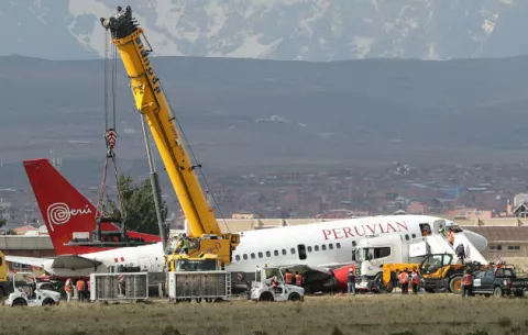 Bolivia inicia una investigación del accidente del avión de Peruvian Airlines