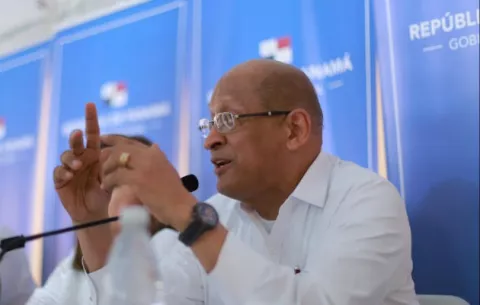 Héctor Alexander: 'Los $2,000 millones en bonos nos permitirán poner las cuentas al día'