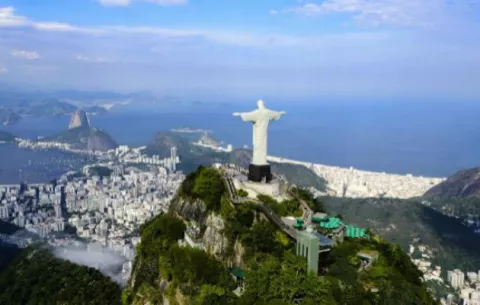 Brasil sigue sufriendo con intereses altísimos pese a caída de tipos a mínimo