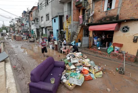 Al menos doce muertos por un temporal de lluvias en Brasil