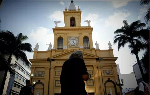 Bolsonaro lamenta el crimen que le costó la vida a 5 personas en una iglesia