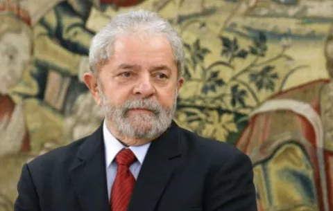 Lula asegura que no es un preso, sino un "rehén"