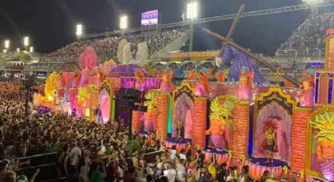 Panameños se lucen en el Carnaval de Río