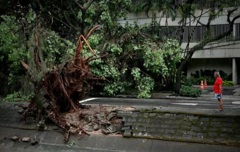 Las lluvias en Río dejan ya 6 muertos y unas 80.000 familias en zonas de riesgo