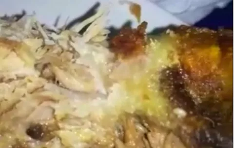 Encuentran gusanos en carne de puerco en restaurante de Bugaba