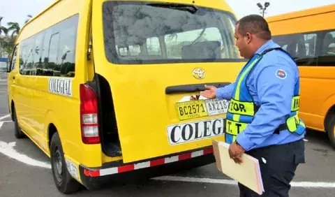 Piden a padres de familia que denuncien a busitos piratas