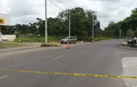 Hombre viajaba con tres muertos dentro de una camioneta BMW en Cabra de Pacora