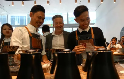 Café experimental de Volcán fija nuevo precio récord mundial de $10,000 el kilogramo