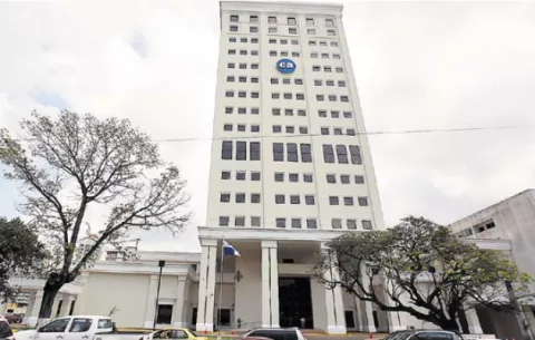 Riccardo Francolini y exdirectivos de la Caja de Ahorros son inocentes, ratifica fallo