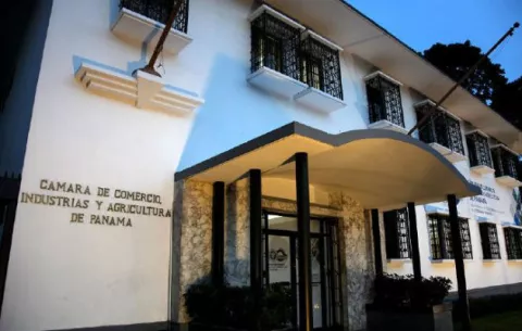 Cámara de Comercio reitera la  importancia de penar la evasión fiscal