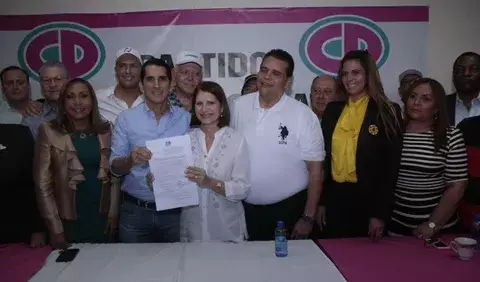 Cambio Democrático postula a Ricardo Martinelli y demuestra su  unidad