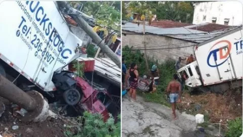 Camión pierde el control, choca contra siete autos y una casa; hay tres heridos