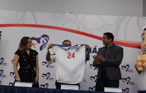 Camiseta de la selección de fútbol  llevará el logo de la JMJ