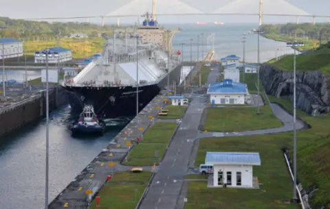 Canal de Panamá no ha podido quitar las restricciones de calado