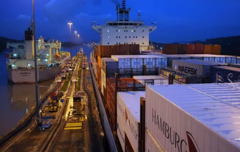 Ingresos del Canal de Panamá podrían bajar $60 millones el próximo año