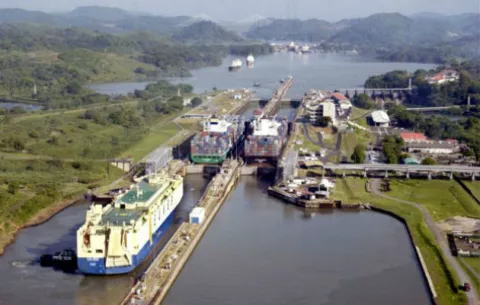 Noches familiares en Miraflores para celebrar el centenario del Canal