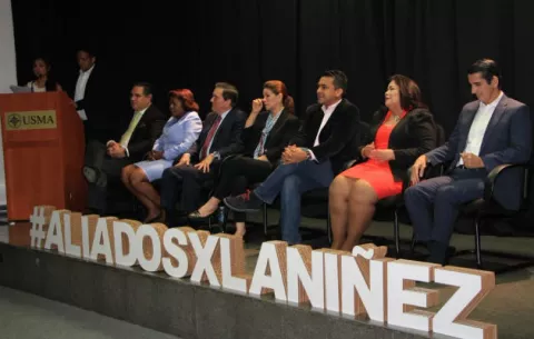 Candidatos presidenciales avalan acuerdo por la niñez