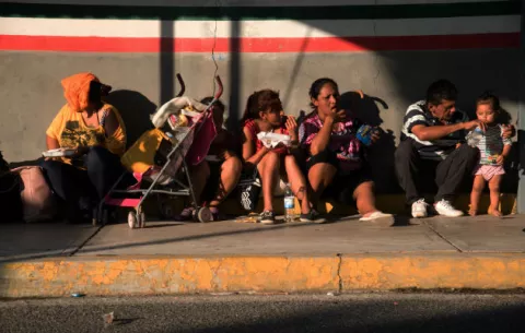 Caravana migrante comienza su ruta por el sureste de México