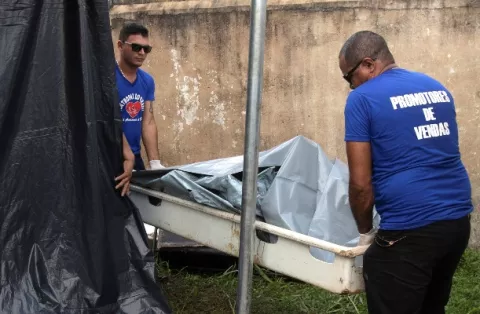 Cuatro reos son asesinados durante el traslado desde cárcel brasileña donde hubo una masacre