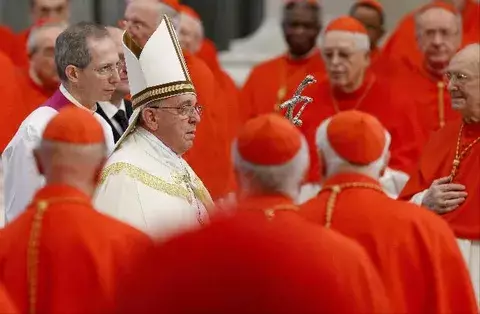El papa Francisco dictó código de conducta a los cardenales