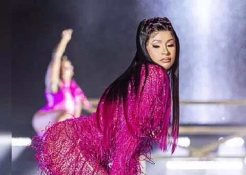 Cardi B prepara su festival