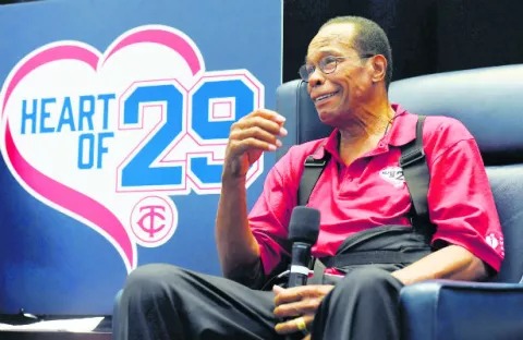 Leyenda panameña Rod Carew cumple 74 años 