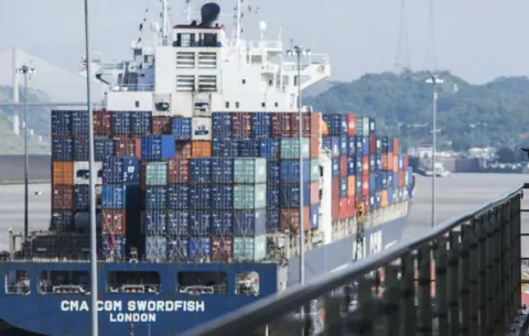 Panamá tiene que atraer más carga a los puertos 