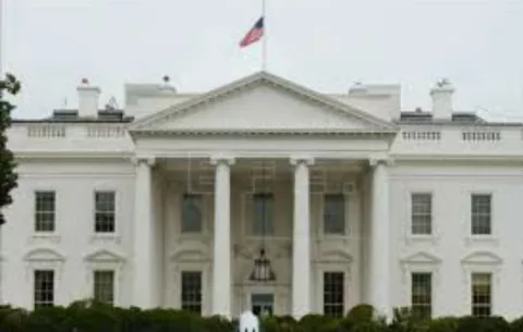 Caos en la Casa Blanca al caer un ratón sobre un reportero de la NBC