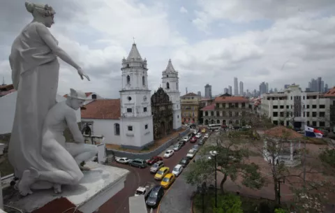 Batalla de bandas en el Casco Antiguo