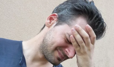 ¡Cuidado con la cefalea constante!