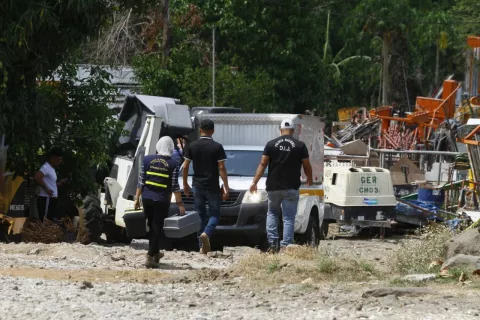 Encuentran a celador muerto en contenedor con una herida en la cabeza 