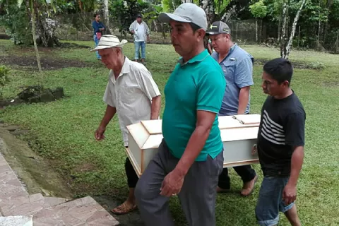Le dan el último adiós a la abuela y nieta que fueron atropelladas en Chepo