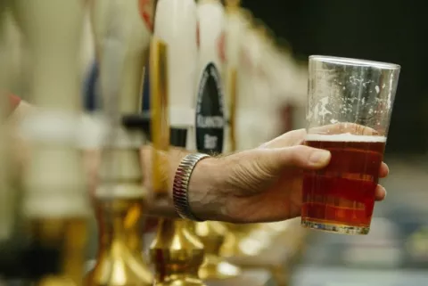 Por robar una botella de cerveza de 50 centésimos pagará 10 años de cárcel