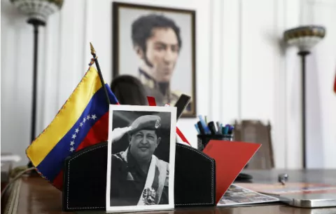 Activistas duermen en embajada venezolana en EE.UU. contra ocupación