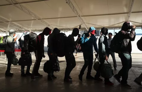 Cae la llegada de haitianos a Chile y aumenta la de venezolanos