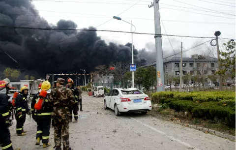 Aumenta a 44 la cifra de muertos por la explosión en planta química en China
