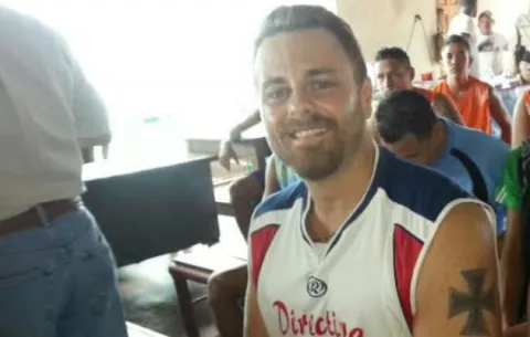 Formularán cargos a "Salvaje Bill" por posesión de armas y explosivos