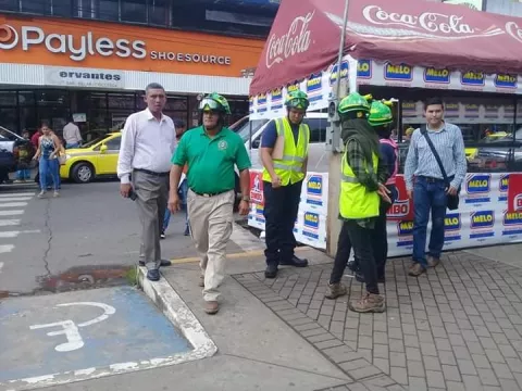 Alcaldía de David y Bomberos inspeccionan área comercial para la ubicación de kioscos en Diciembre