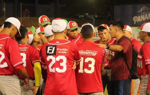 Chiriquí y Coclé mandan en el Campeonato de Béisbol Juvenil