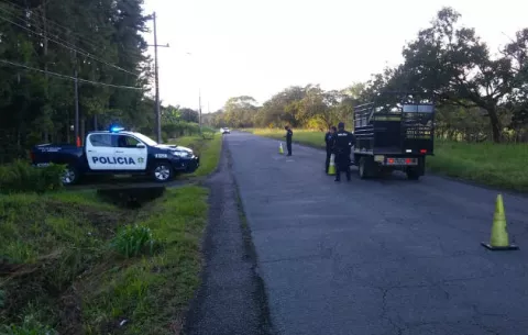 Persecución policial termina con tres sujetos capturados en David; buscan a otro que se dio a la fuga