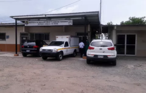 Investigan muerte de una menor de 7 años que le cayó una portería en Chiriquí