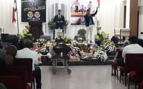 Dan último adiós a la docente que perdió la vida en la comarca