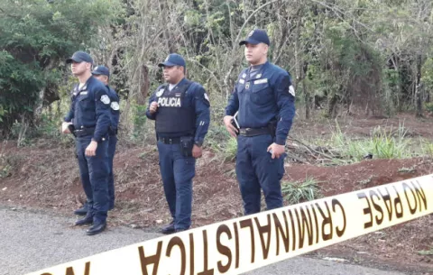 Asesinan a tiros a joven de 21 años y hieren a su madre en Rincón Largo de Dolega